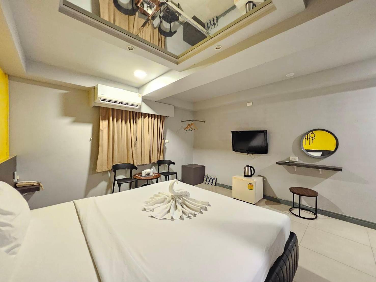 Hollywood Dannok Hotel Sadao Exterior photo