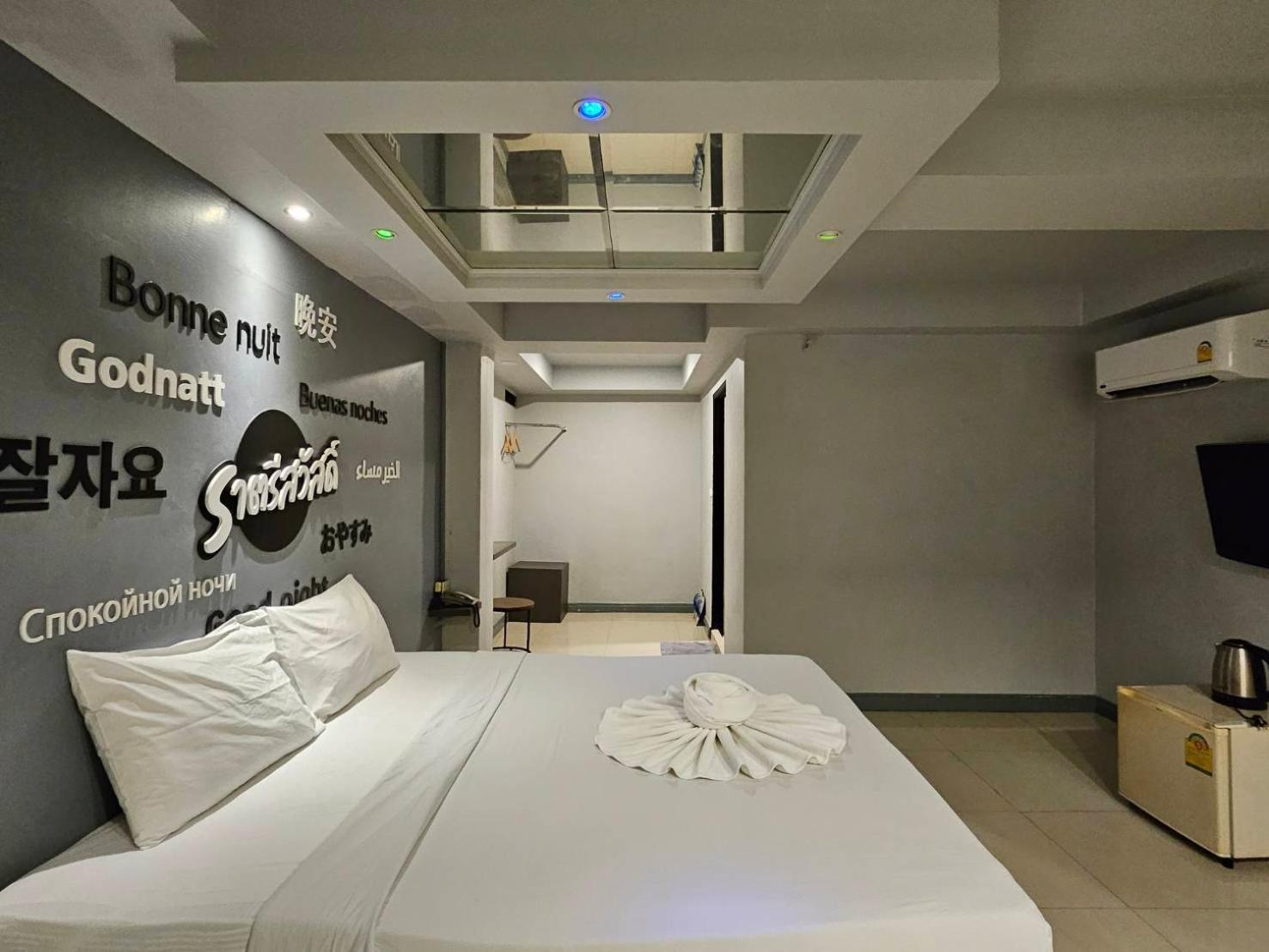 Hollywood Dannok Hotel Sadao Exterior photo