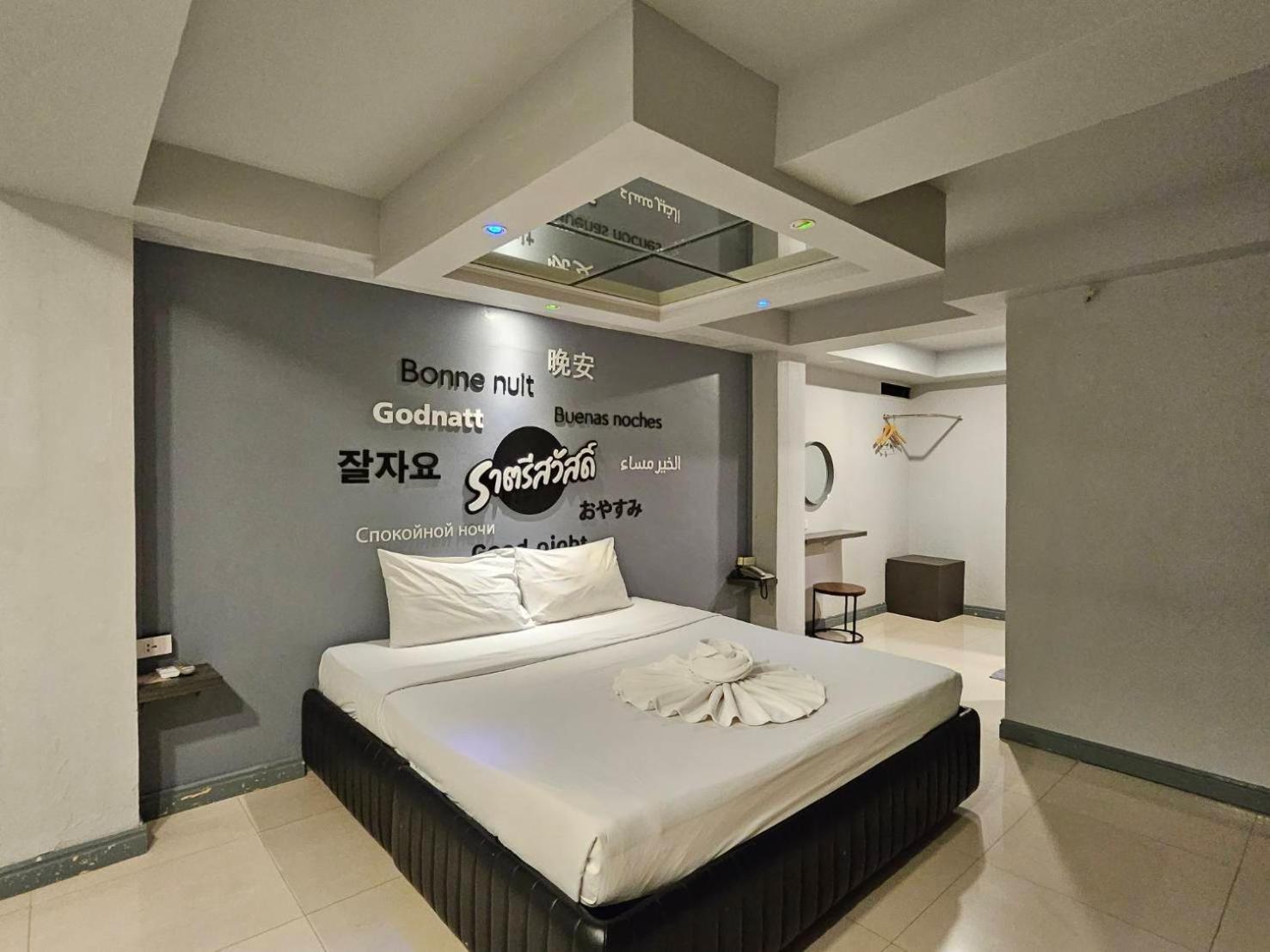 Hollywood Dannok Hotel Sadao Exterior photo