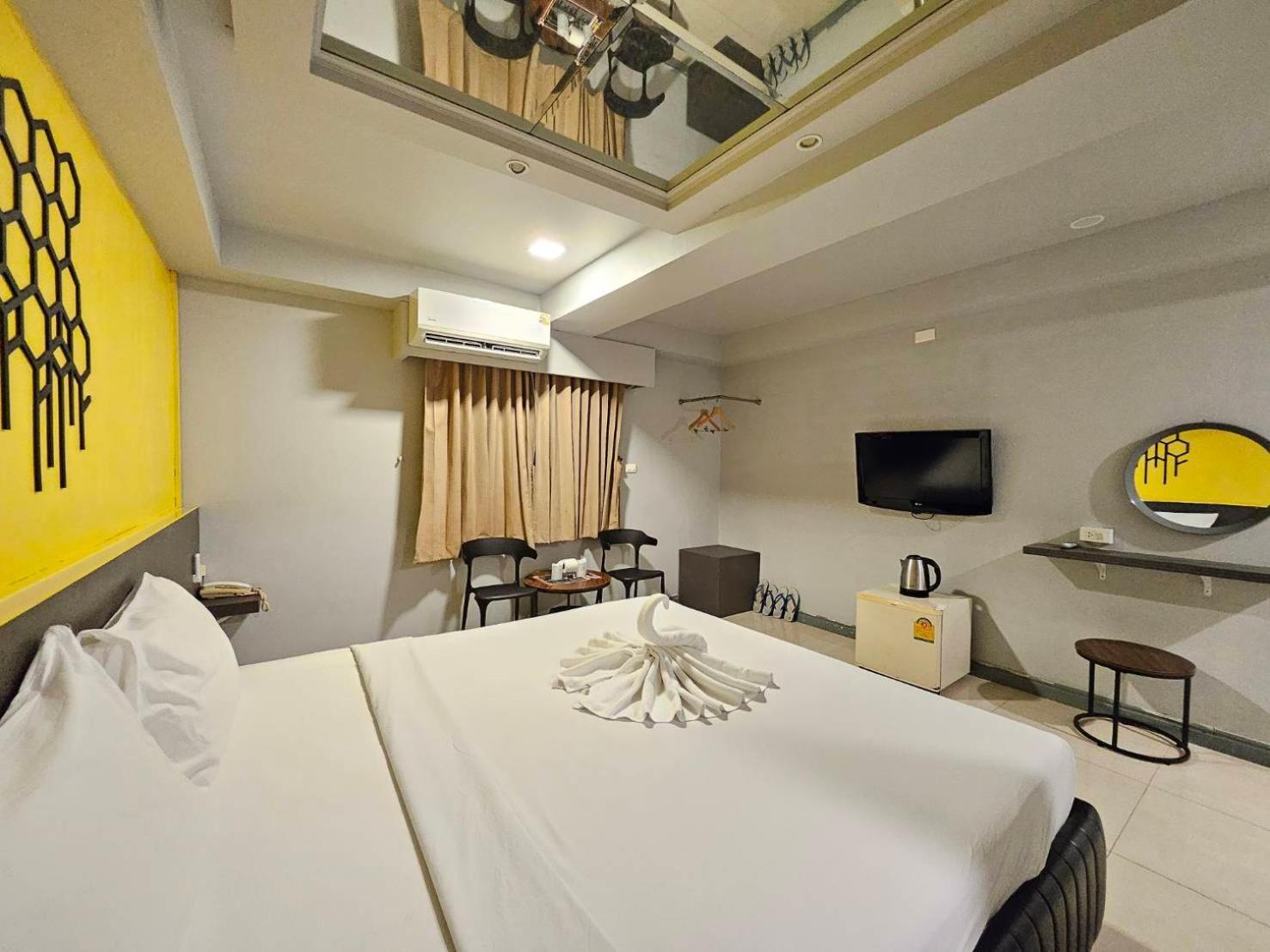 Hollywood Dannok Hotel Sadao Exterior photo