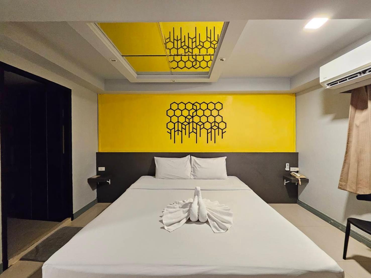 Hollywood Dannok Hotel Sadao Exterior photo